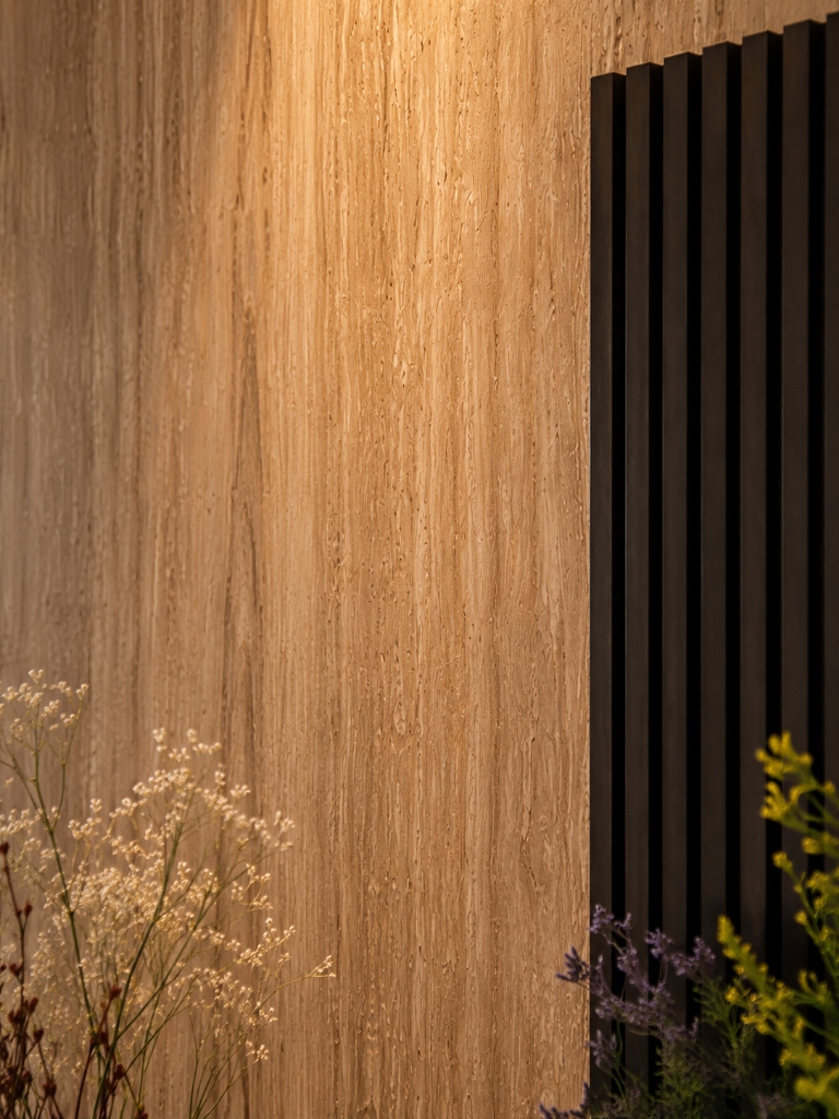 Interior — Kayu & Slat
